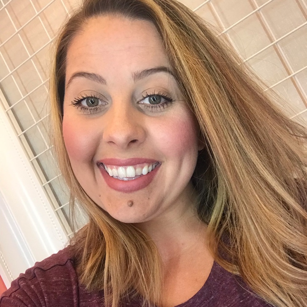 Meet your Posher, Alexis